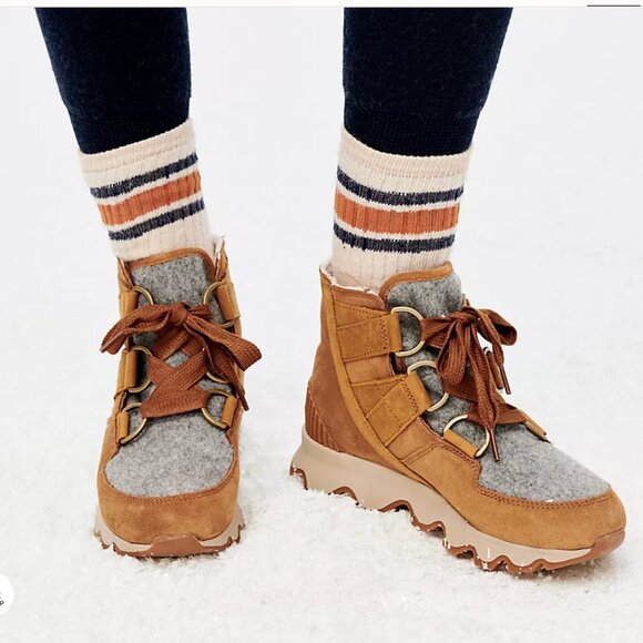 Sorel Short Brown and Gray Boots Sz 7‎ - Picture 1 of 6